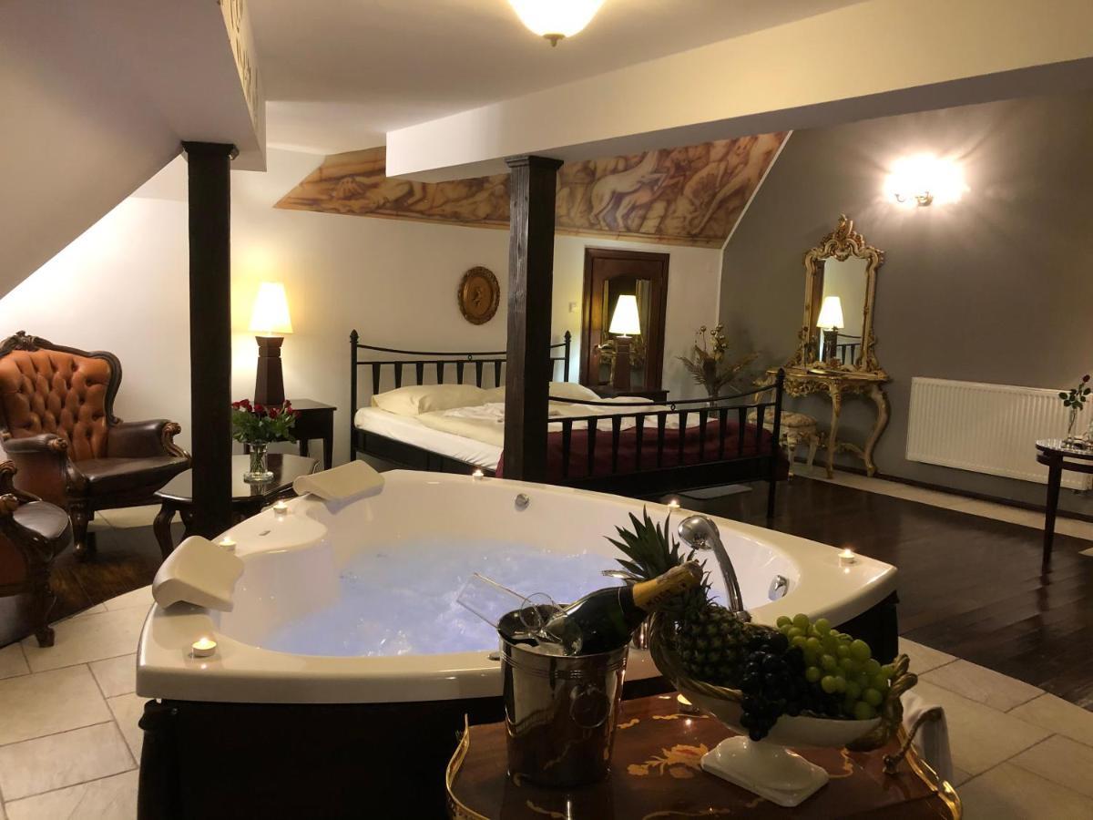 Restauracja - Hotel Mocca D'Oro Mikolow Eksteriør billede