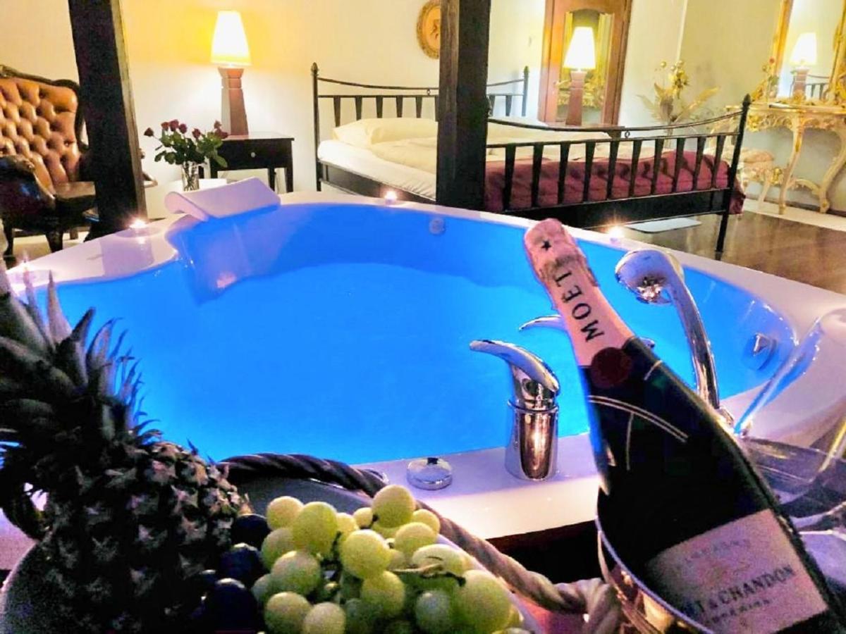 Restauracja - Hotel Mocca D'Oro Mikolow Eksteriør billede