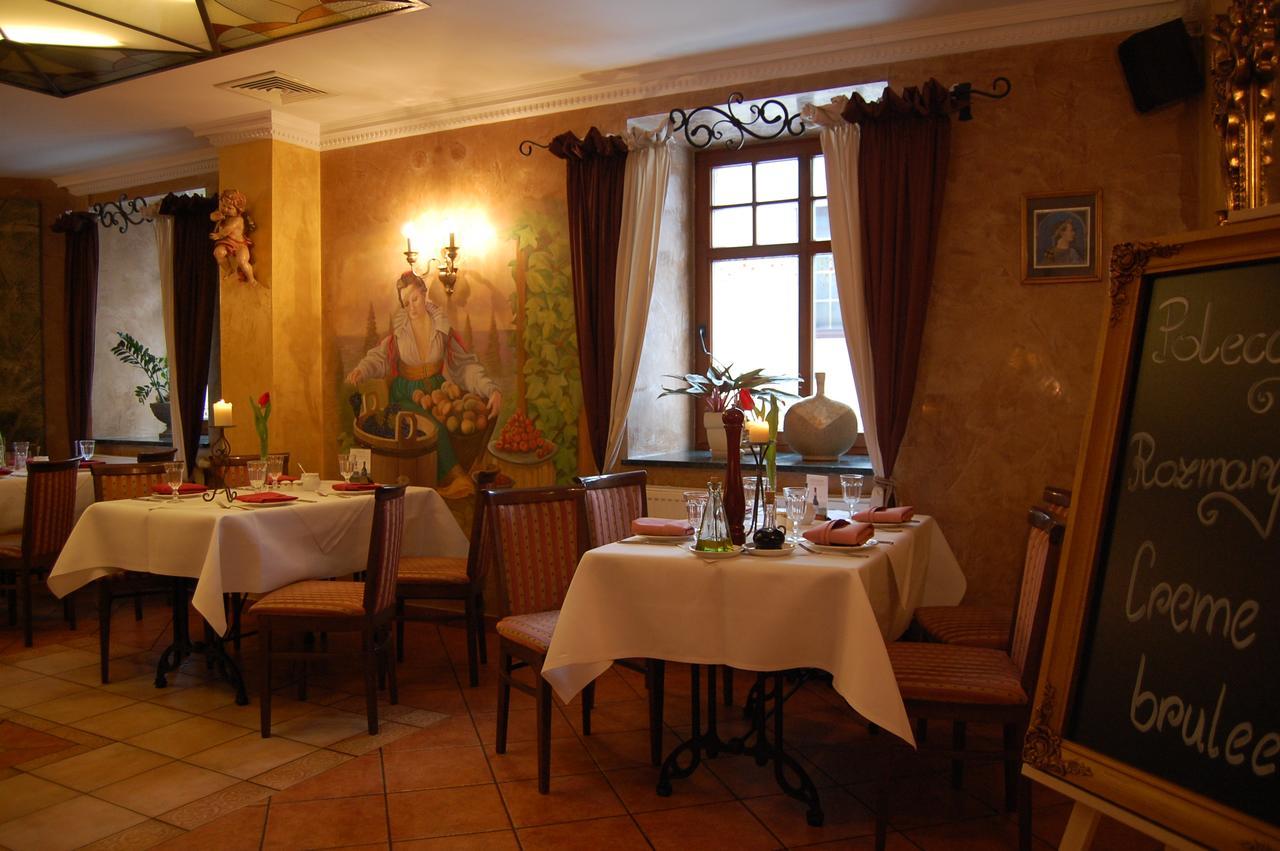 Restauracja - Hotel Mocca D'Oro Mikolow Eksteriør billede